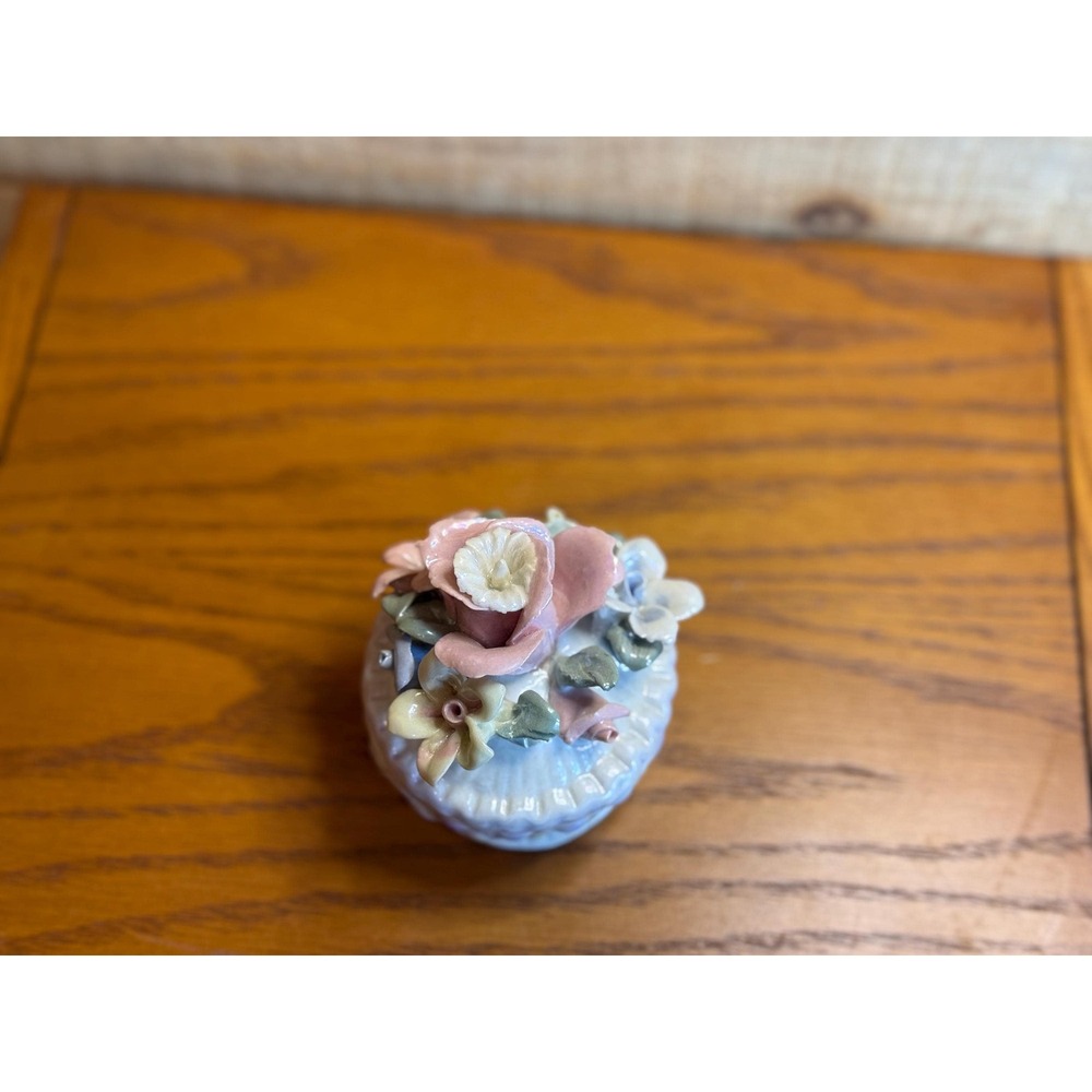 Vintage Capodimonte Style Floral Porcelain Trinket Box Jewelry Box